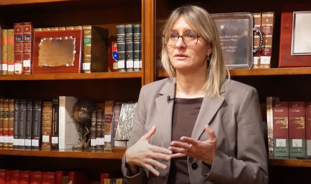 Entrevista a María Calderón, de CH Soluciones Legales
